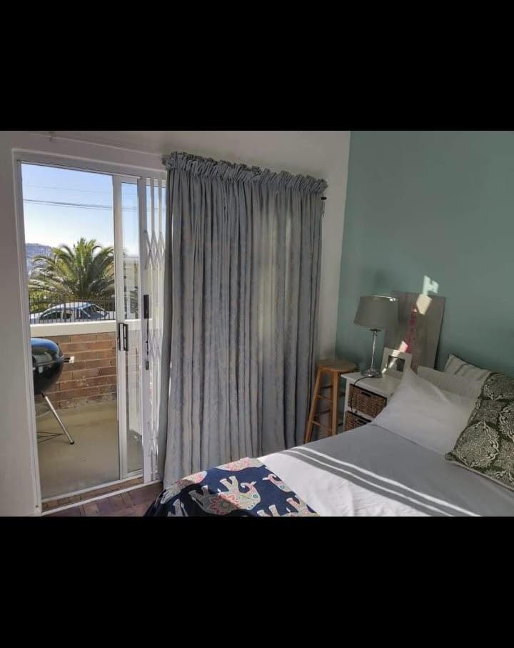 2 Bedroom Property for Sale in Vredehoek Western Cape